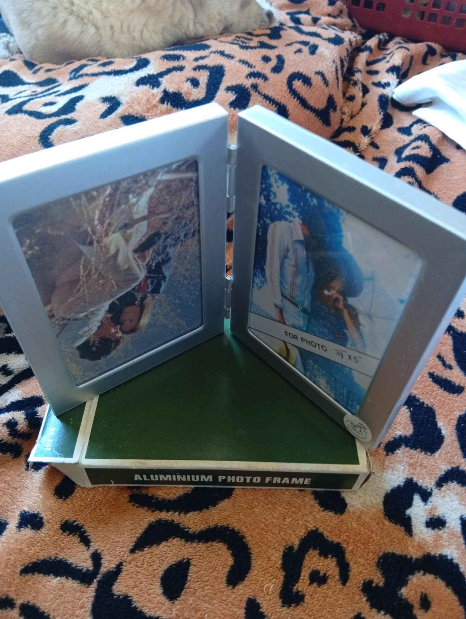 Hinged Aluminium Photo Frame – Dual Display 3½" x 5"