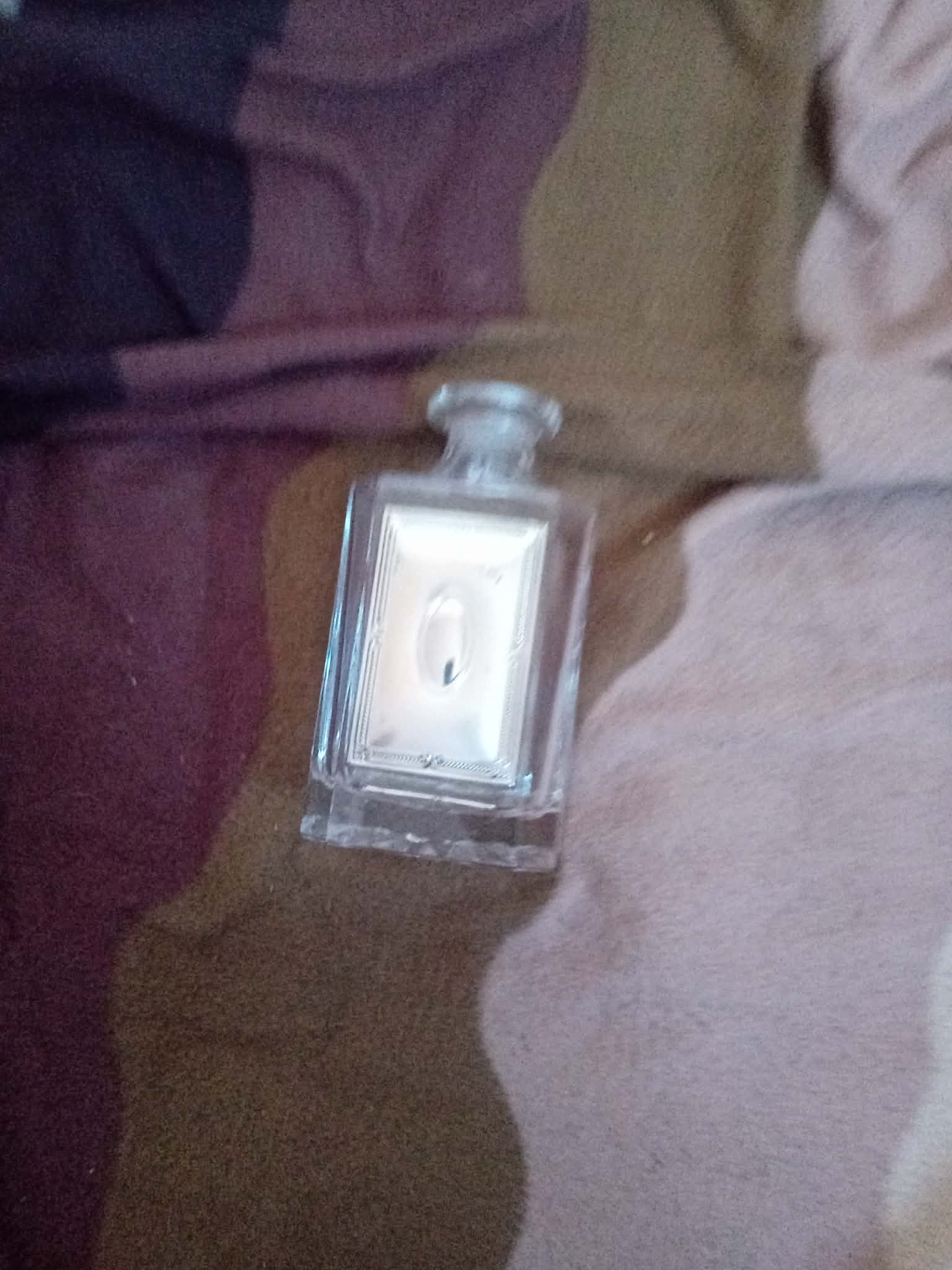 Clear Glass Perfume Bottle – Classic Design