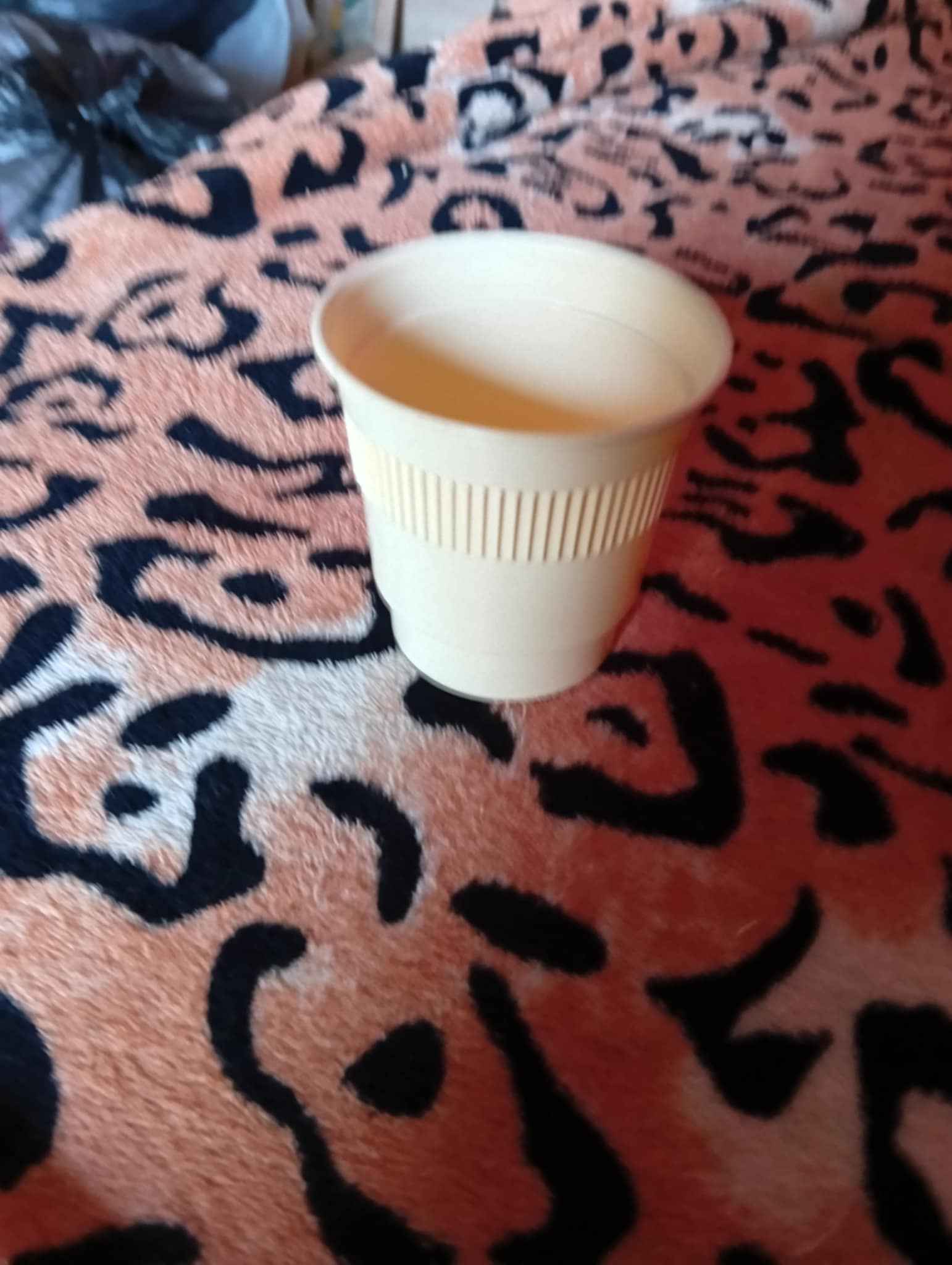 Beige Ribbed Grip Cup