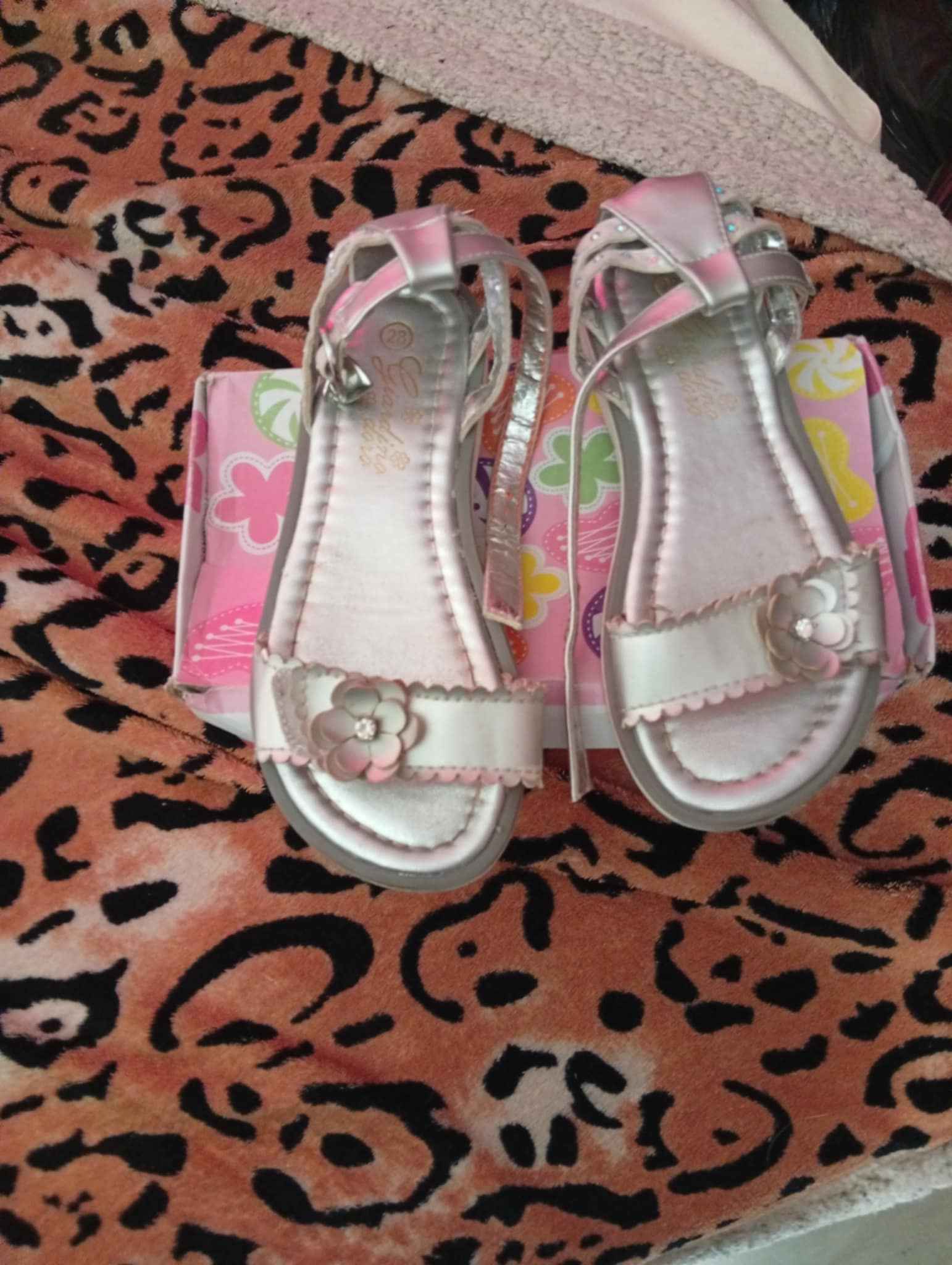 Metallic Pink Kids’ Sandals with Flower Detail