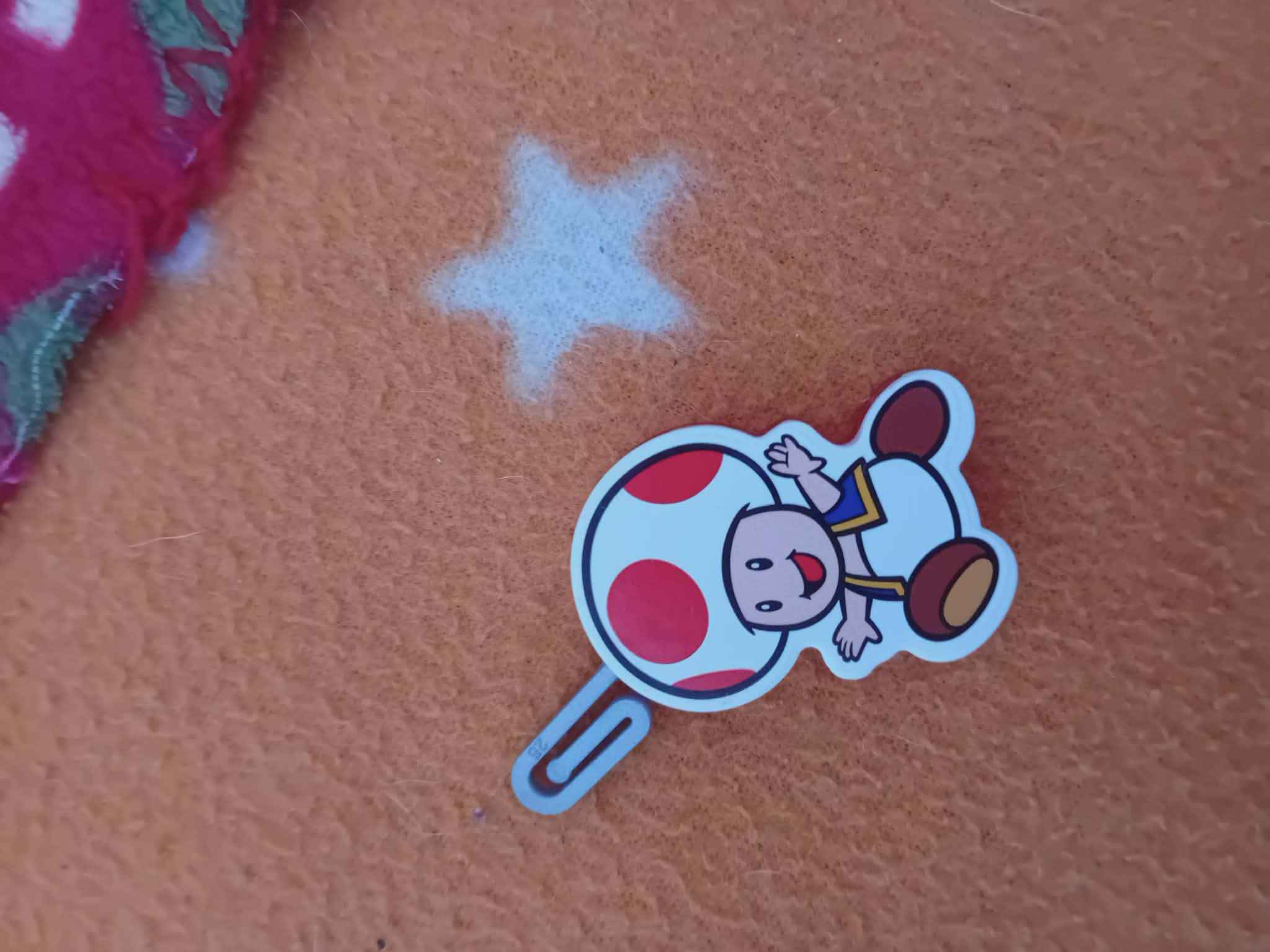 Toad Paperclip Buddy – Super Mario Stationery