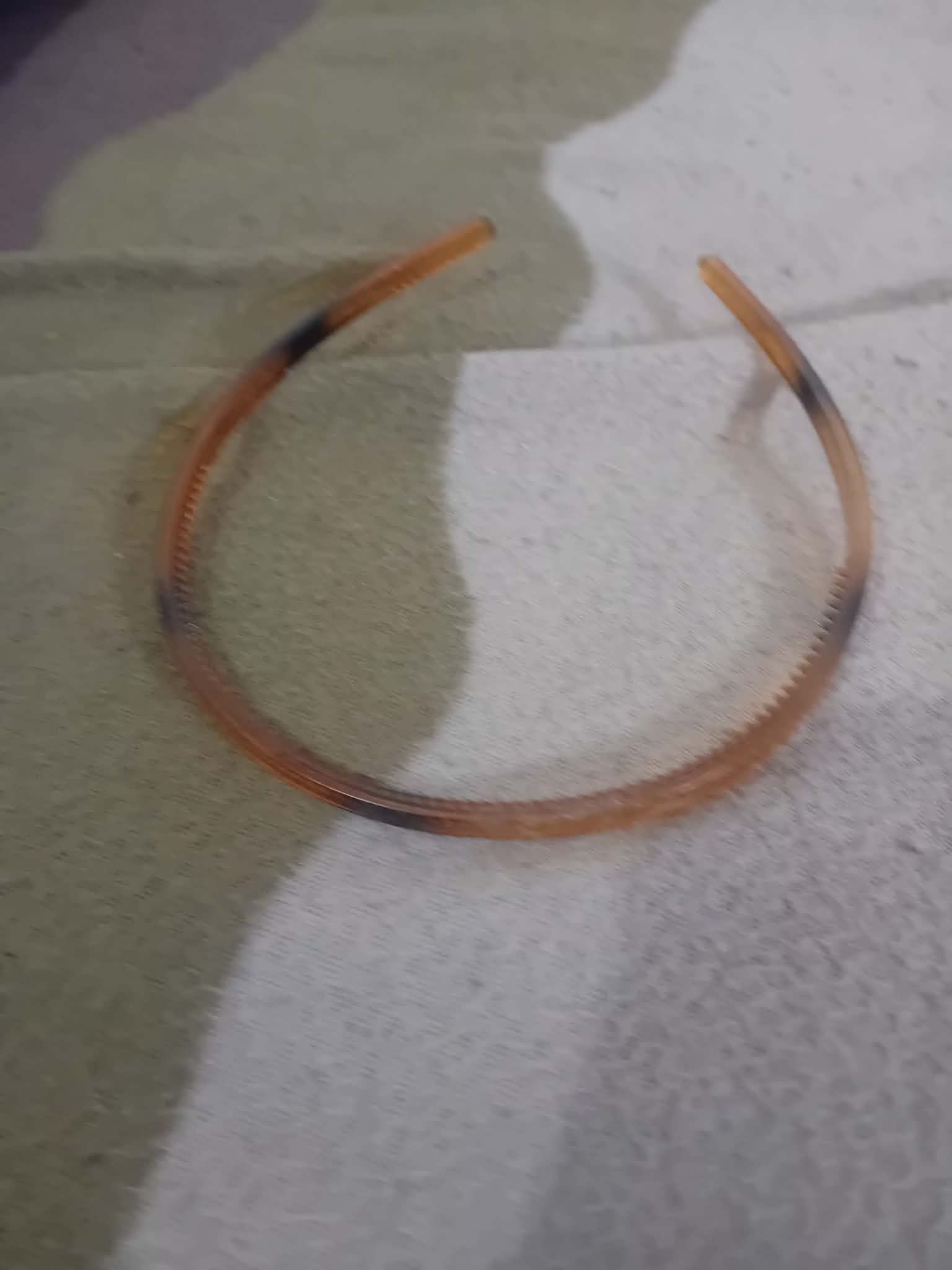 Tortoiseshell Grip Headband – Classic Hold