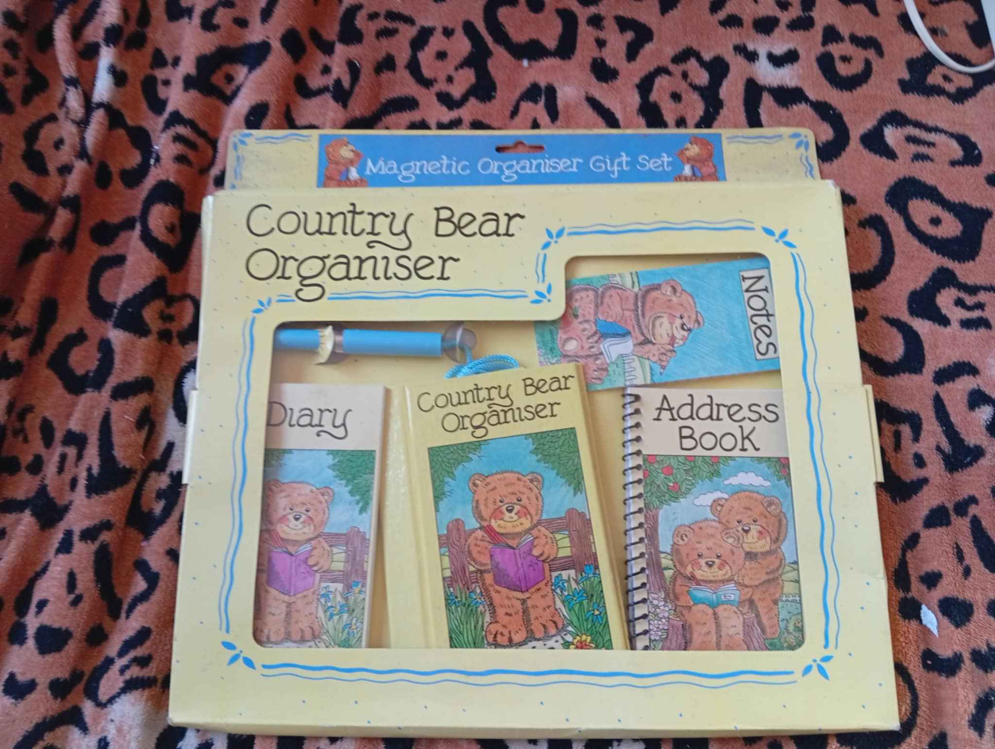 Country Bear Magnetic Stationery Set