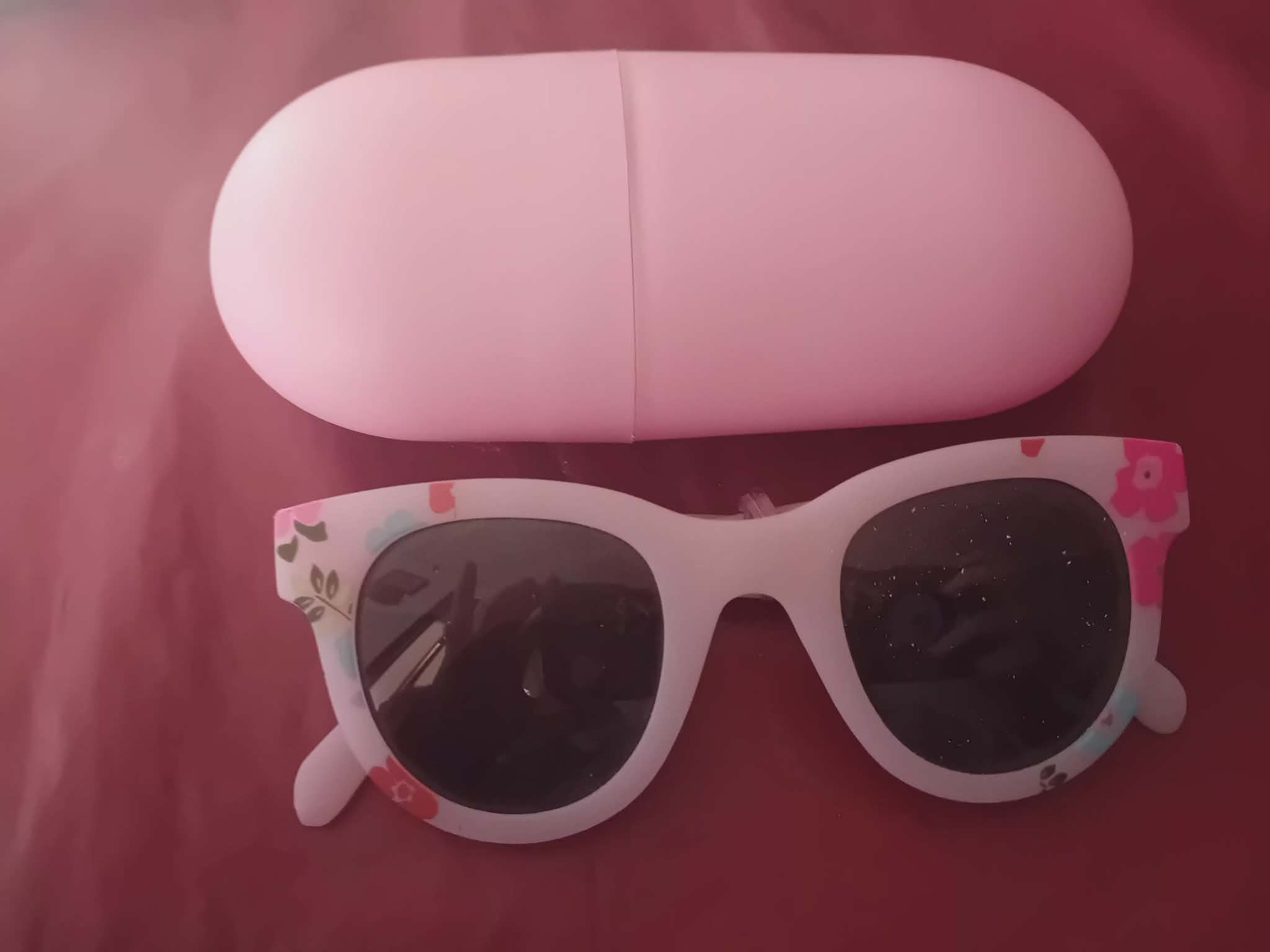 Floral Frame Sunglasses with Pink Protective Case