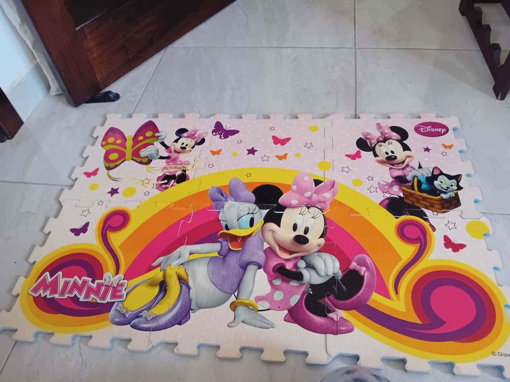 Disney Minnie & Daisy Foam Puzzle Mat – Colorful Playtime Fun