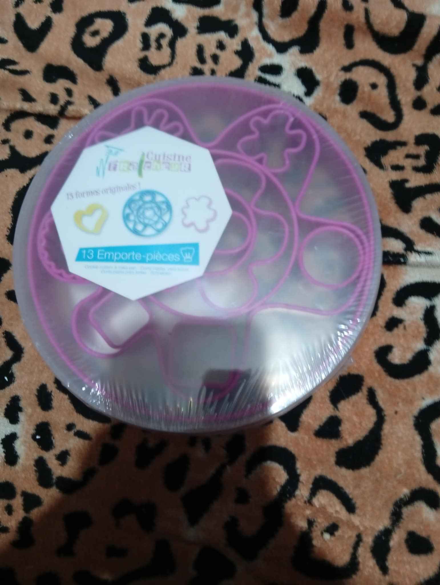 13-Piece Cake & Biscuit Cutter Set – Assorted Shapes (Baking & Decorating)